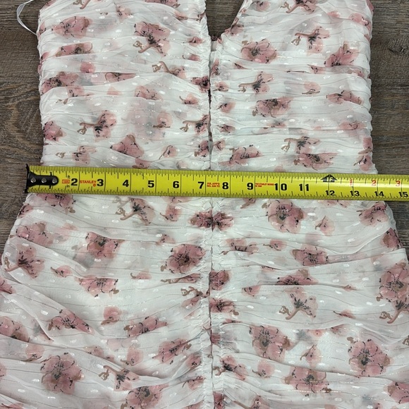 SOLD IN STORE NEW Lulu’s White Floral Print Ruched Mini Dress Size Small - Picture 9 of 11